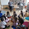 53 W bibliotece
