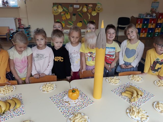 2 Żółty poczęstunek