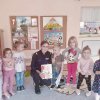 Czytanie dzieciom przez zaproszonych gości 