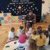 Czytanie dzieciom przez zaproszonych gości 
