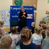 Czytanie dzieciom przez zaproszonych gości 
