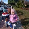 Miś Uszatek na spacerze