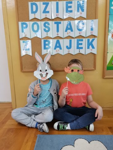DZIEŃ POSTACI Z BAJEK