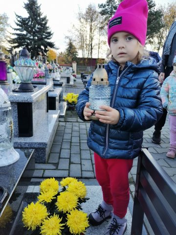 6.Odwiedzamy cmentarz