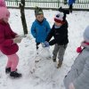 Wesołe zabawy na śniegu