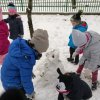 Wesołe zabawy na śniegu